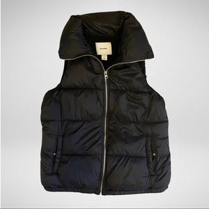 Black Puffer Vest With Fleece Lining - Small